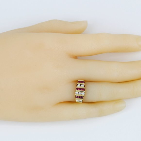 Vintage 14K Yellow Gold Diamond & Ruby Wedding Anniversary Cocktail Band Ring - Picture 6 of 6